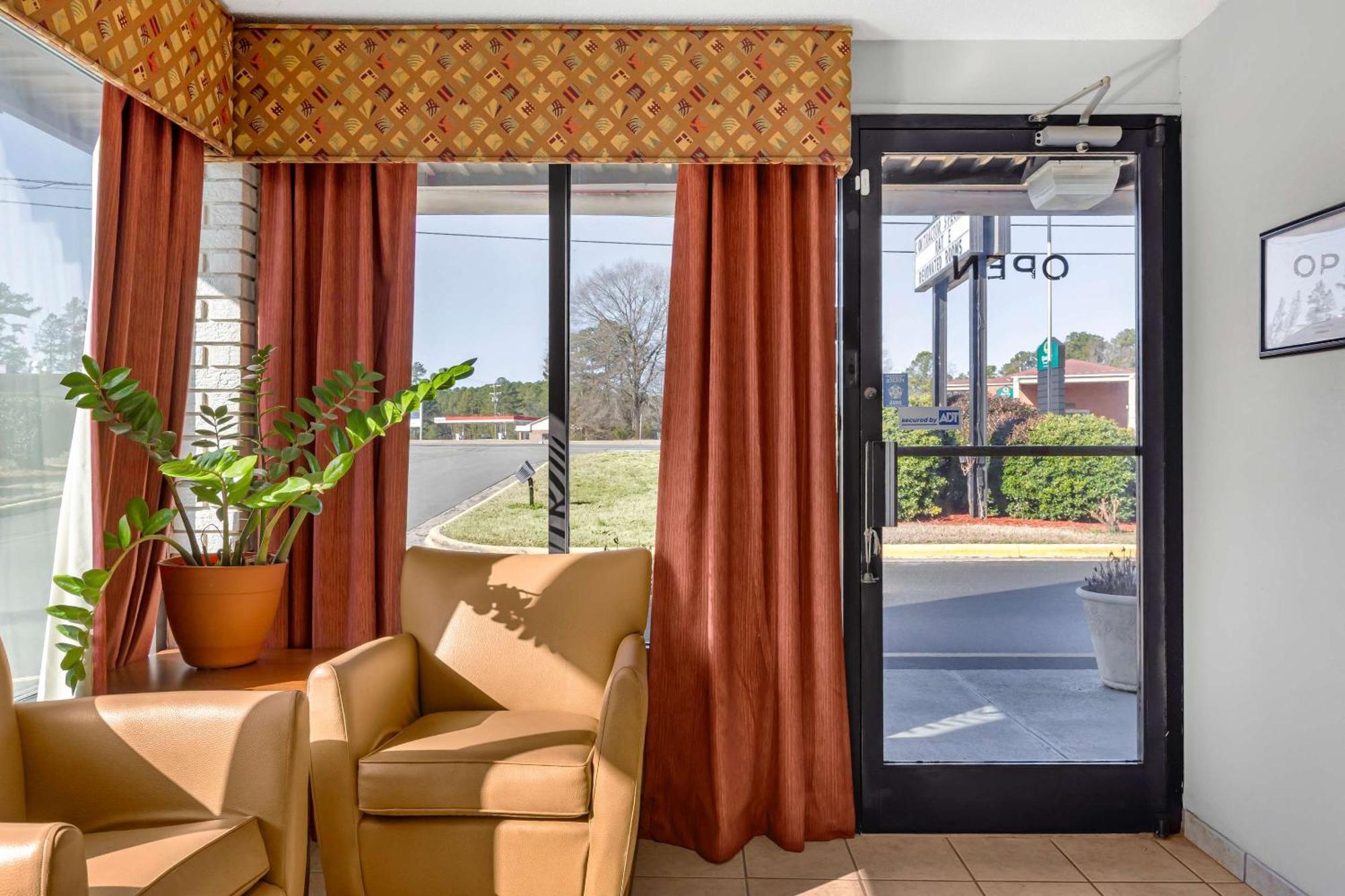 Econo Lodge Creedmoor Exterior photo